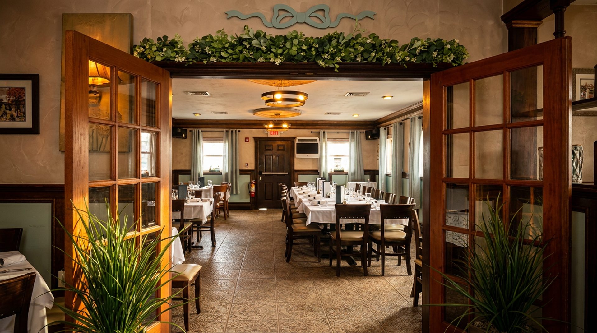 Two banquet rooms for up to 100 guests